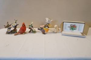 lot 463 image: bird decor