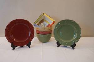lot 465 image: Sorrento Stoneware