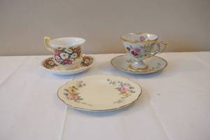 lot 471 image: antique cup and saucers