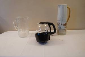 lot 494 image: water pitcher