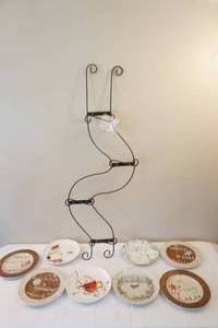 lot 504 image: plate display wall rack