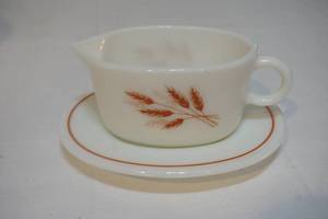 lot 512 image: vintage Pyrex