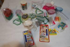 lot 519 image: cake decorating supplies