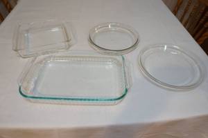 lot 535 image: glass bakeware