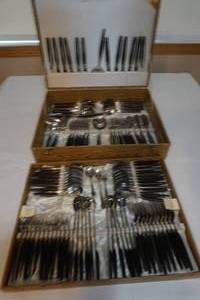 lot 537 image: Elden flatware set