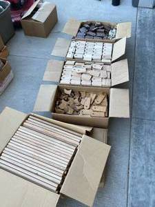 lot 20 image: Oak and Maple Kits for Toilet Paper and Paper Towel Rolls