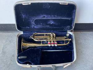 lot 26 image: Vintage Trumpet