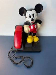 lot 51 image: Mickey Mouse Phone