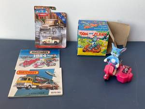lot 54 image: Vintage Toys
