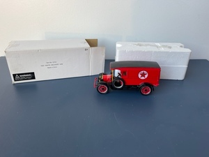 lot 32 image: 1920 White Delivery Van