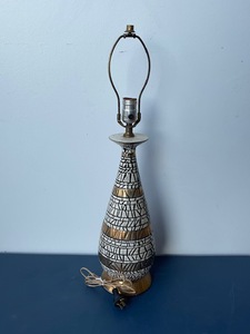 lot 67 image: Mid Century Table Lamp