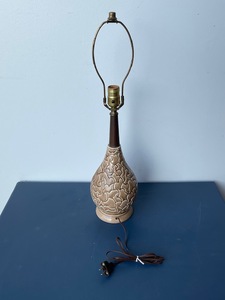 lot 68 image: Mid Century Table Lamp