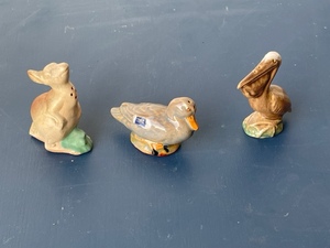lot 96 image: Rosemeade Pottery SaltPepper Shakers