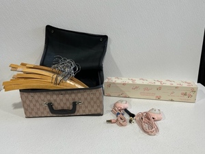 lot 33 image: Vintage Items