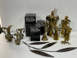 lot 37 image: Assorted Brass and Decorative Items