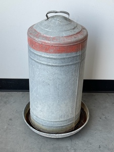 lot 141 image: Chicken Waterer