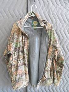 CABELAS CAMO JACKET SHELL.