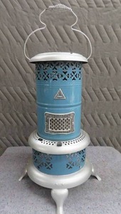 VINTAGE OIL HEATER