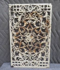 VINTAGE CAST IRON GRATE