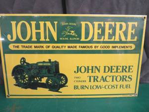 JOHN DEERE TIN SIGN ( NEW)