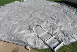 INTEX POOL COVER AND POOL LADDER