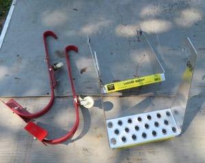 SET OF LADDER BUDDIES LADDER JACK