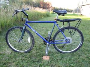 KHS Mountain Summit Bike