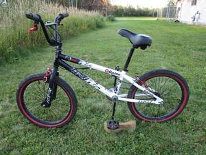 Razor Nebula Bike