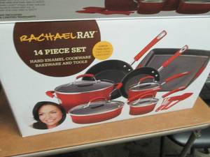 lot 6 image: Rachael Ray Classic Brights Kitchen...