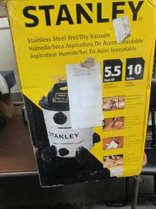lot 20 image: Stanley 10-Gallon WetDry Vacuum op...