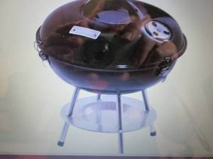 lot 33 image: Cuisinart 14 Charcoal Grill - Blac...