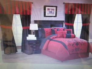 lot 110 image: Cassandra 30-Pc. Bedroom Super Set ...