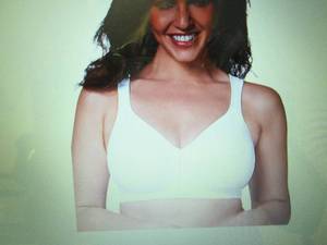 lot 141 image: Playtex 18 Hour Posture Boost Wiref...