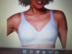 lot 142 image: Playtex 18 Hour Cotton Stretch Ulti...