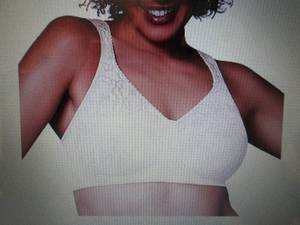 lot 144 image: Playtex 18-Hour Ultimate Lift & Sup...
