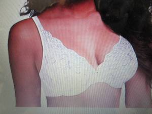 lot 150 image: Playtex Feel Gorgeous Embroidered U...