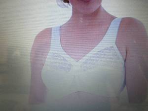 lot 157 image: Glamorise MagicLift Full-Figure Sup...