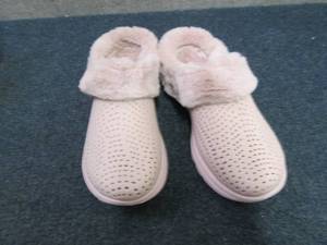 lot 166 image: Skechers Womens Foamies GOwalk 5 C...
