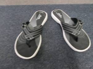 lot 170 image: Clarks Womens Breeze Sea Thong Sa...