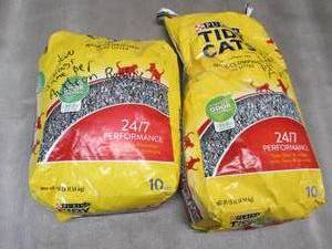 lot 172 image: TidyCat Non-Clumping Litter...