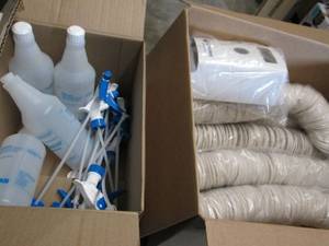 lot 192 image: Paper Cup Lids, Dispenser, Sprayer ...