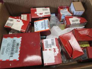 lot 257 image: Box of Assorted Screw Sets...