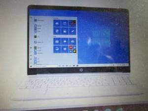 lot 305 image: LB-HP 15.6 HD Intel Core i3 8GB Me...