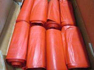lot 332 image: Case of 200 Heavy Duty Red Waste Di...