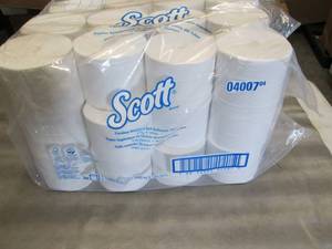 lot 348 image: Pack of 36 Rolls Scott 2ply Coreles...