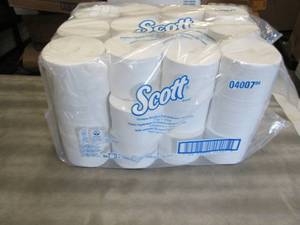 lot 349 image: Pack of 36 Rolls Scott 2ply Coreles...