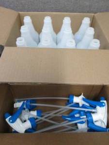 lot 357 image: 12- 32 oz Plastic Bottles with Spra...