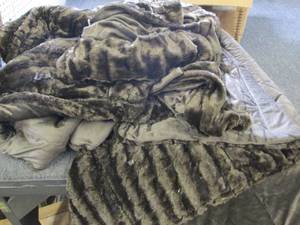 madison park york faux fur comforte...
