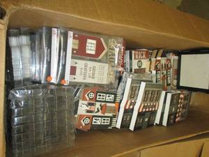 82 new halloween decor great resale...