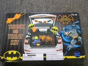batman 200 pc trunk or treat kit ...